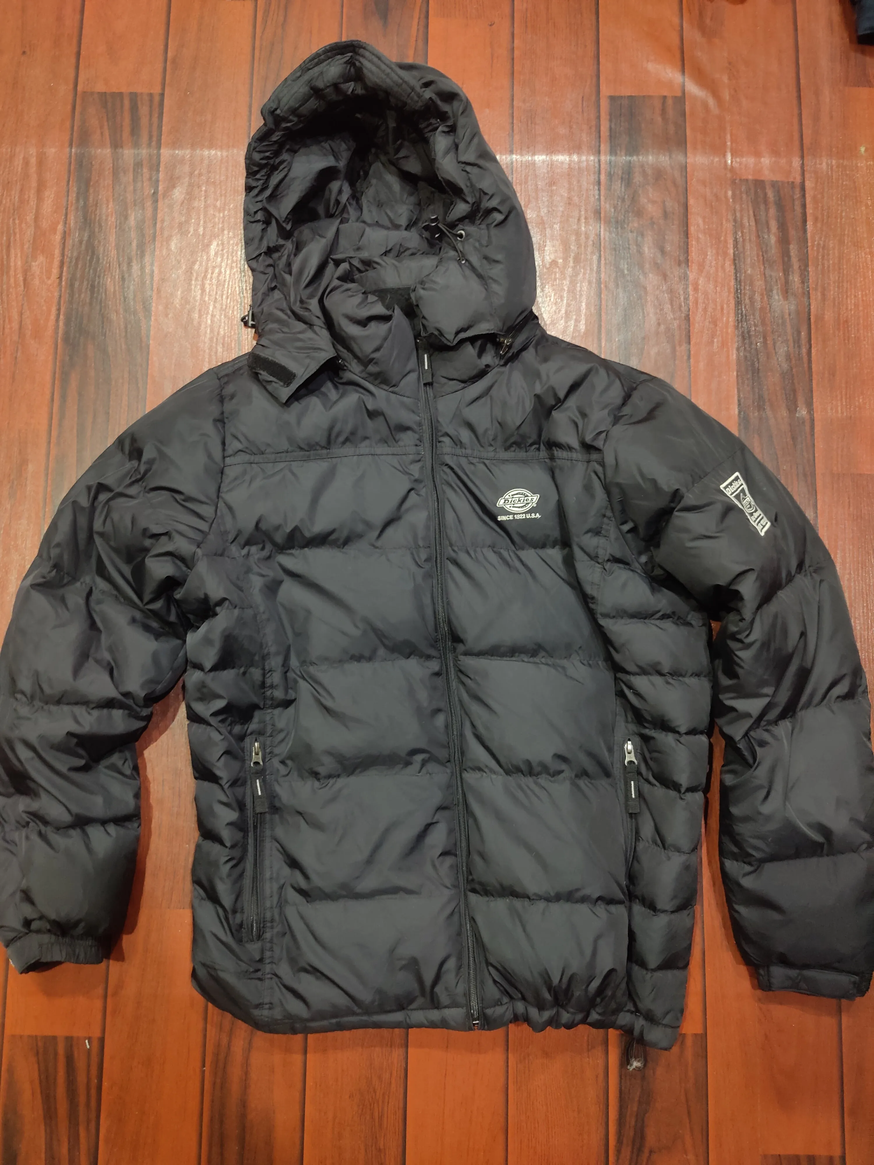 Dickie Puffer Jackets - 15 Pieces