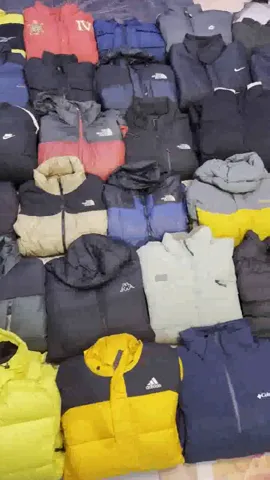 Mix branded puffer jackets 30 piece