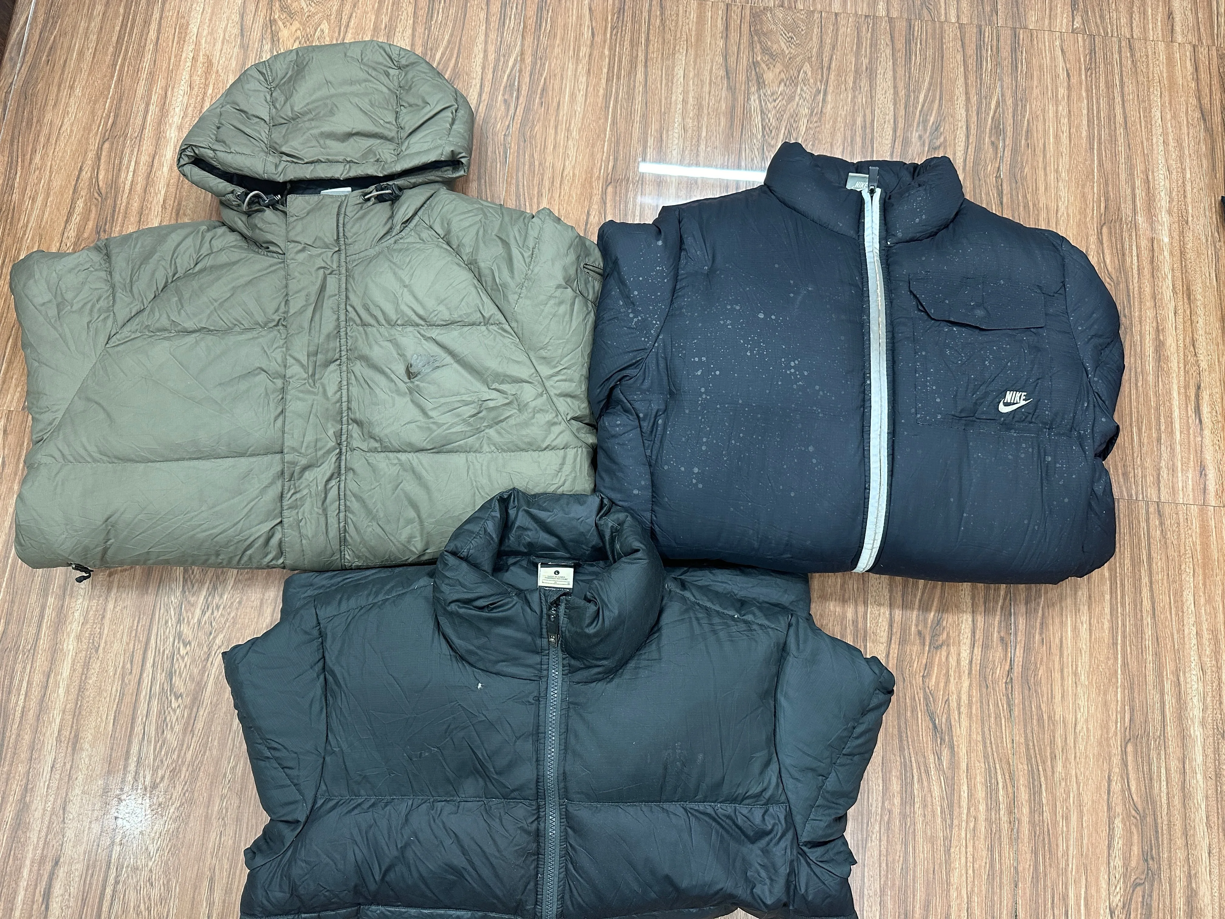 Nike puffer jackets 11 pieces